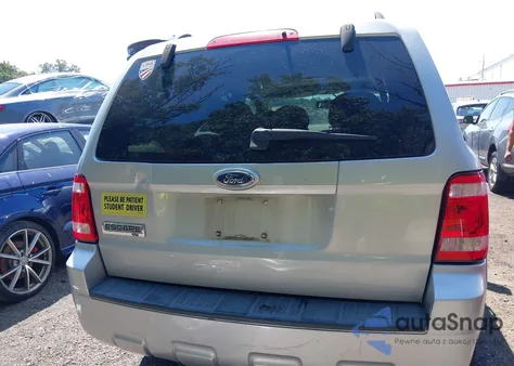 2009 Ford Escape Xlt z USA, uszkodzony, nr VIN 1FMCU037X9KA81564